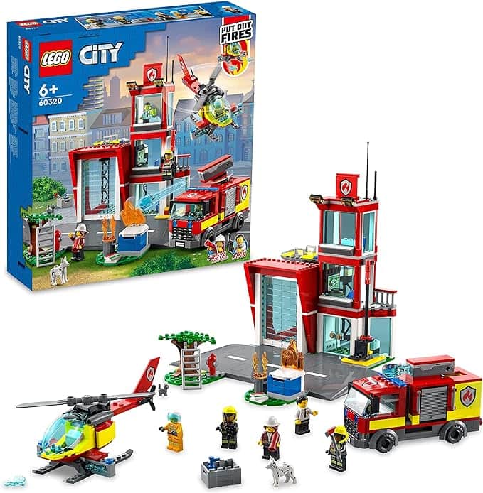LEGO City Fire Caserma dei Pompieri, Set con Camion, Elicottero , Garage e 5 Minifigure 60320